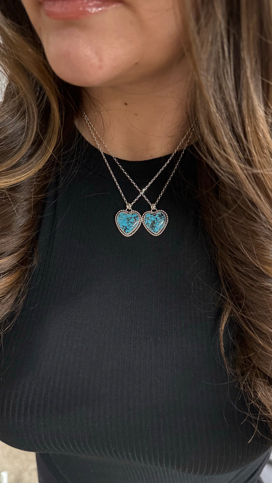 Beaded Hubei Turquoise Heart Necklace 18 Inch (2)