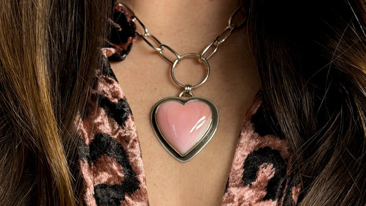 Queen Conch Shell Heart Necklace 18 inch