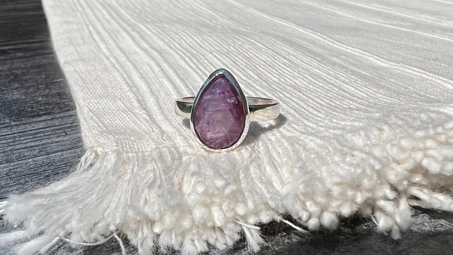 Purple Sapphire Rose Cut Mezzo Ring (Size 8)