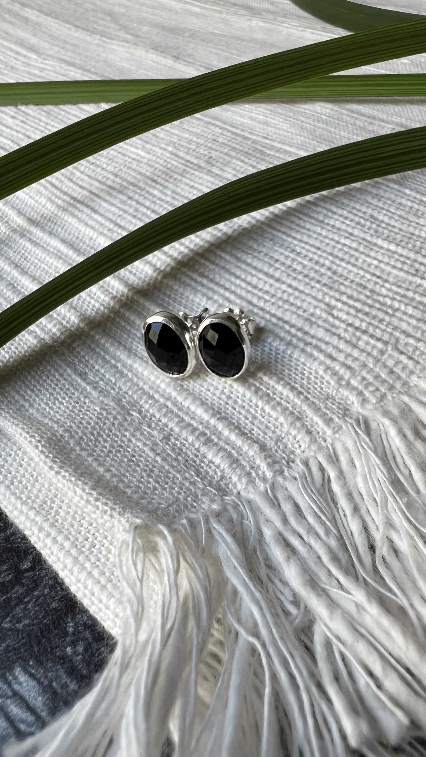 Black Onyx Studs (mini)